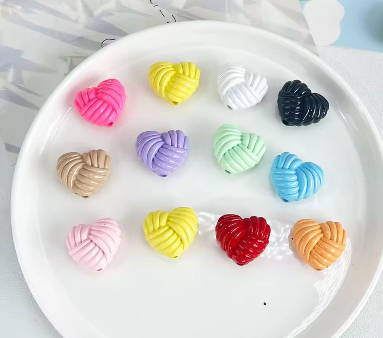 Love Knot Heart 20mm AcrylicBead Set of 5 Mixed Color