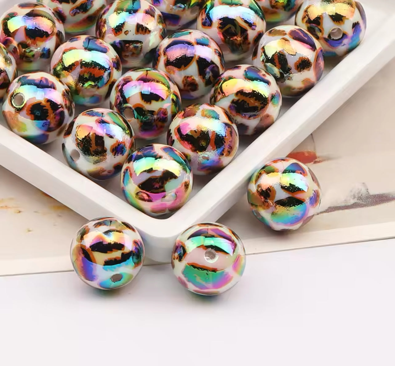 Leopard UV AB 16mm Acrylic Bead
